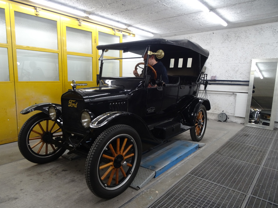 Oldtimerrestauration Garage Carrosserie Kusi, Aargau